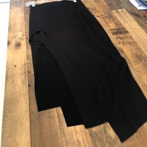 New w/out tags LOVERS+Friends black skirt !!